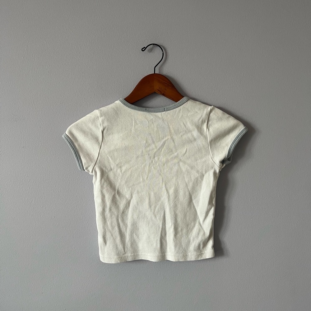 Brandy Melville Baby Tee - Picture 5 of 5